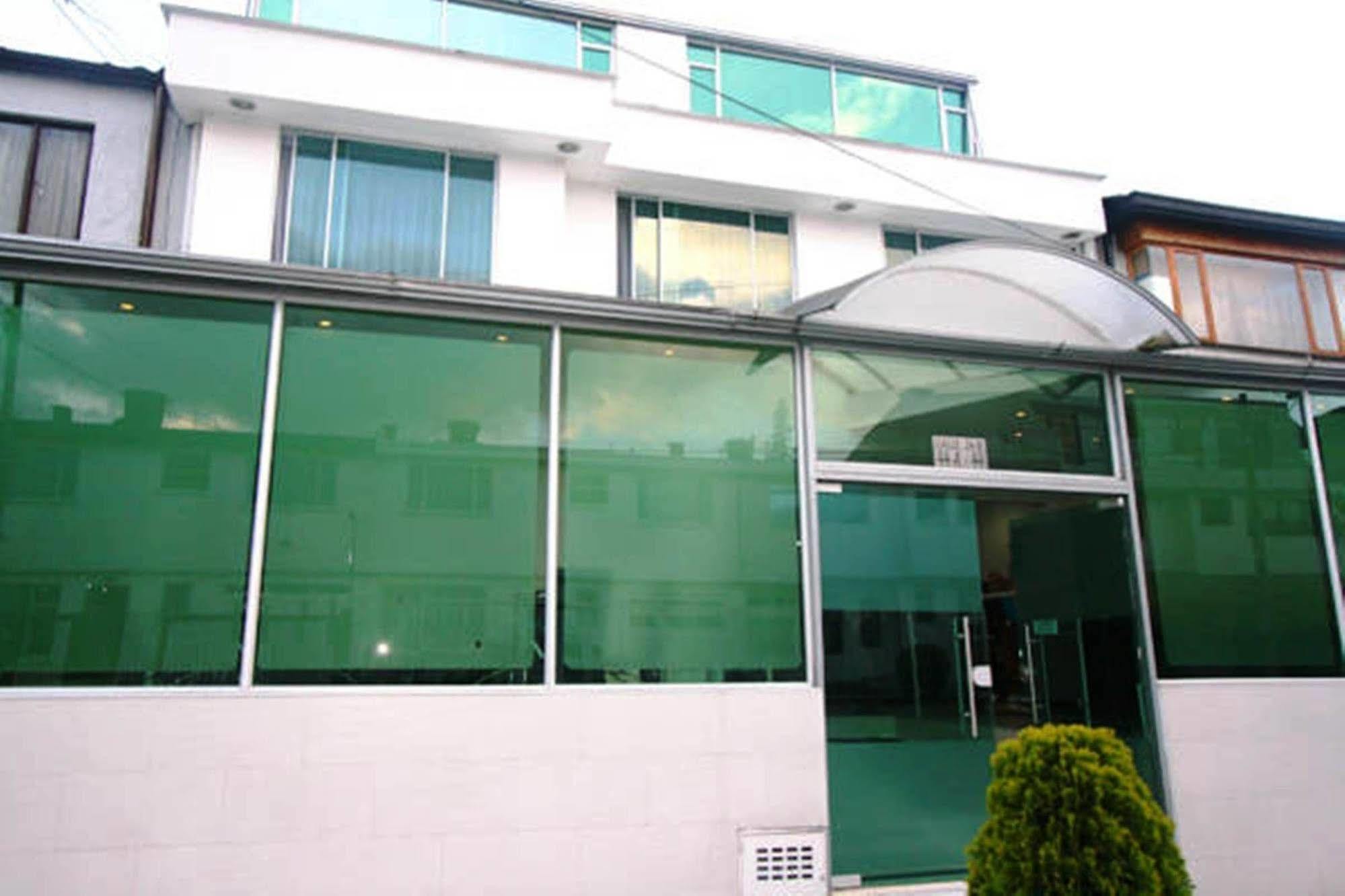 Hotel Expo Inn Embajada Bogota Buitenkant foto