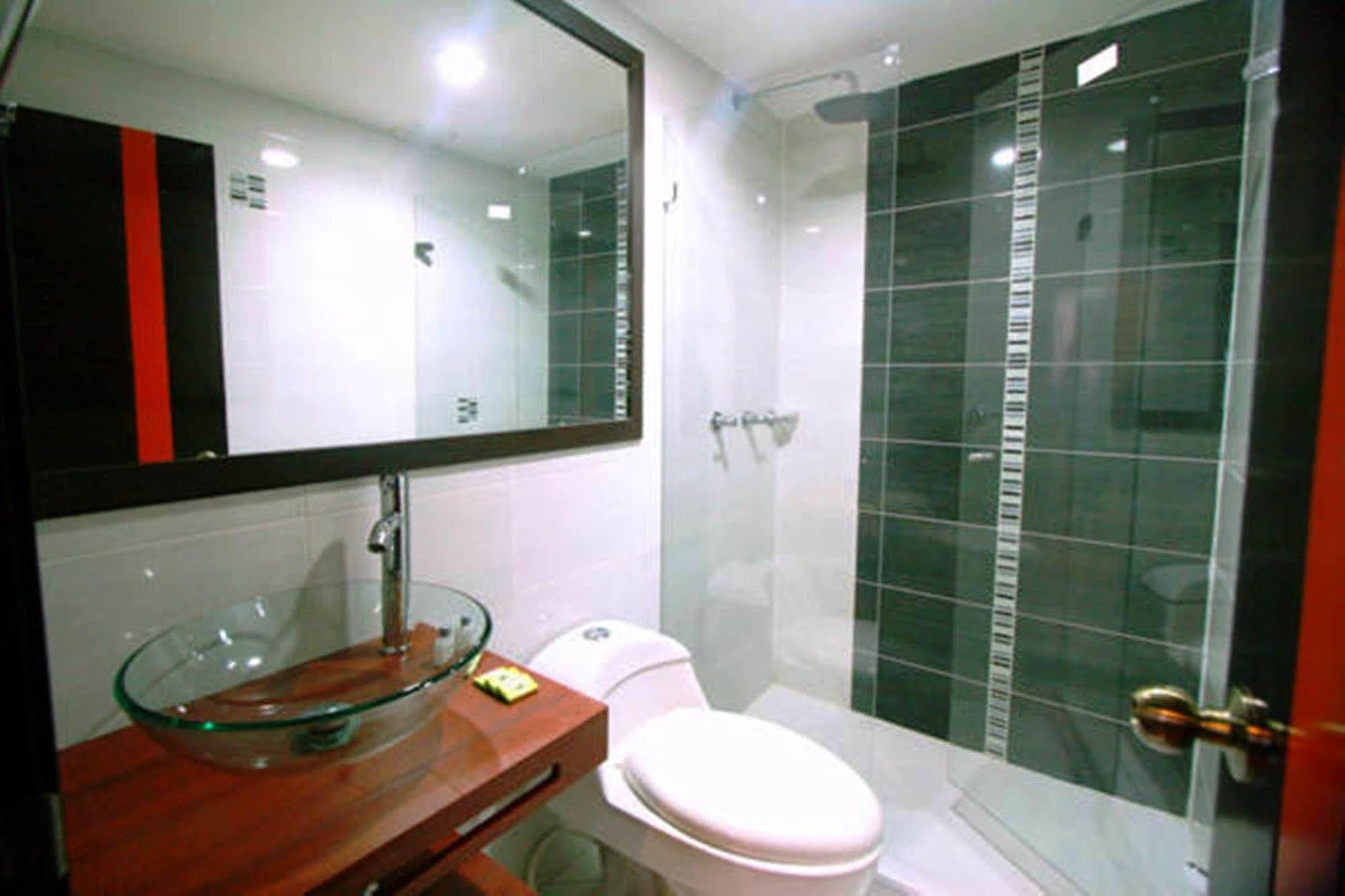 Hotel Expo Inn Embajada Bogota Buitenkant foto