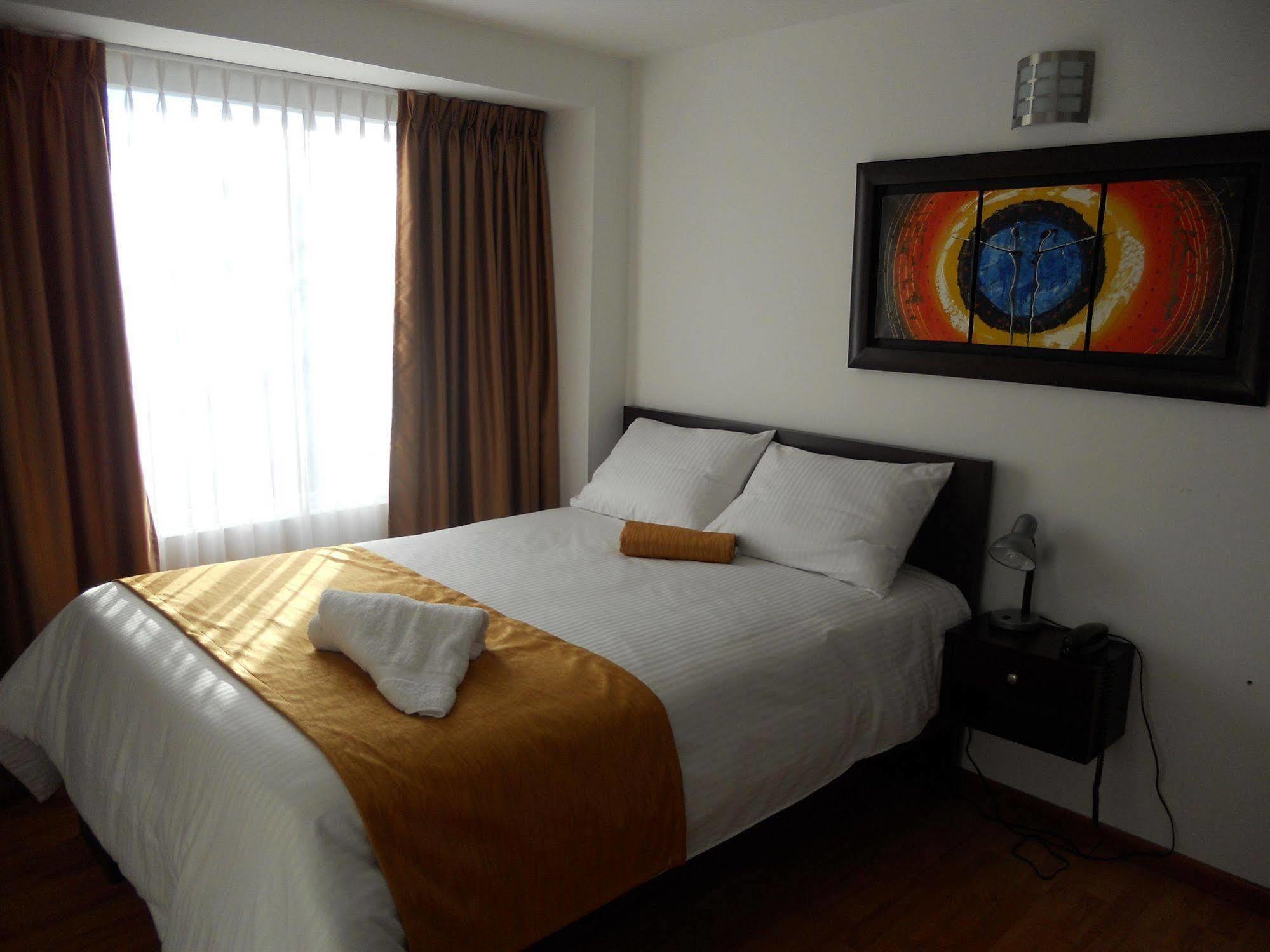 Hotel Expo Inn Embajada Bogota Buitenkant foto