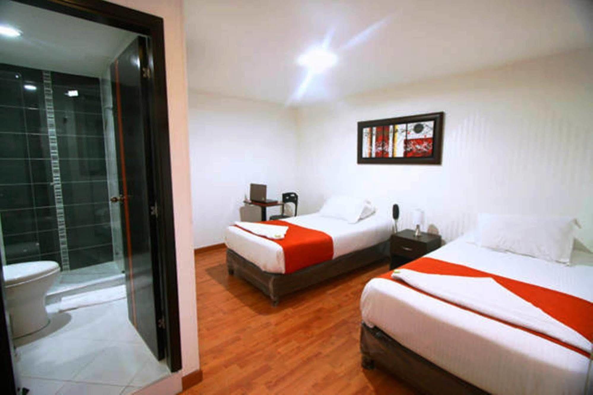 Hotel Expo Inn Embajada Bogota Buitenkant foto